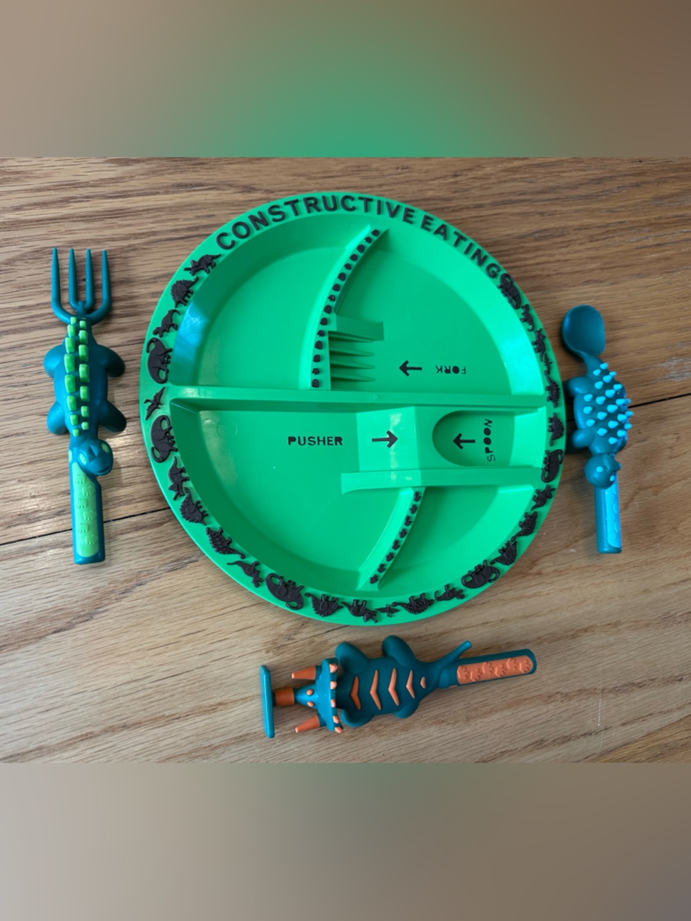 Constructive Eating Dinosaur plate and utensil set - Picture 2 of 3